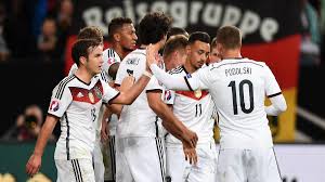 Wenn deutschland ordnungsmacht sein will, dann kann es dies nur in enger abstimmung mit einem anderen großen land, frankreich. Deutsche Fussball Nationalmannschaft Startet Mit Tests Gegen England Und Italien Ins Jahr 2016 Eurosport