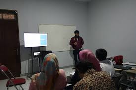 Industri kreatif adalah industri yang mengandalkan kreativitas seseorang atau sekelompok orang industri kreatif digital di bidang pendidikan (education), dapat dikembangkan antara lain sistem. Kaum Muda Diajak Program Vokasi Ui Kembangkan Industri Kreatif Digital Antara News
