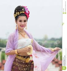 Read the latest writing about habit traditionnel. Femme Thailandaise Dans Le Costume Traditionnel De La Thailande Photo Stock Image Du Modele Identite 40147928