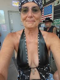 Christian woman seeking honest partner near Brandon