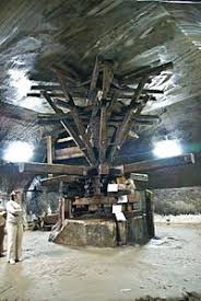 Aproape de intrarea secundara in salina turda, momentan inchisa pentru renovare. Salina Turda Wikipedia