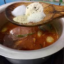 Untuk tomyam kali ini, saya cuba masak dengan menggunakan tomyam paste yang dibuat sendiri menggunakan resepi authentic dari thailand. Pekat Masam Manis Resipi Tomyam Tumis Ala Siam Paling Kaw Wajib Cuba