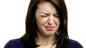 Cổ họng bị đắng là dấu hiệu của bệnh gì? Nên xử lý như thế nào?