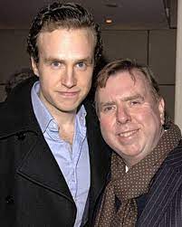 Rafe Spall From Fat Boy To Slim Son Of Tim London Evening Standard Evening Standard