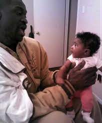 La imagen de gianna floyd, de. George Floyd With His Baby Daughter Gianna Pics