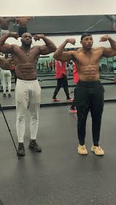 REPOST AND TAG WHO I SHOULD COLLAB WITH NEXT, CHEST AND TRICEPS with  @yooo.aj of @mostwantedperformance6 🦍 We played for rival schools back in  the day, but linked up to push each other. GAME RESPECT ...