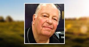 Tracy Munson's Instagram, Twitter & Facebook