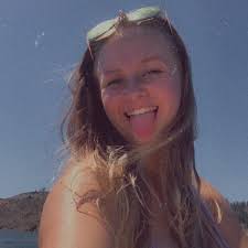 Kendra Shirley (@kendramshirley)