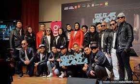 Perjuangan penyanyi amir mahiyiddin atau ameer sofazr, 36, dalam program realiti, gegar vaganza musim keenam (gv6) berakhir apabila diumumkan sebagai peserta tersingkir pada persaingan minggu ketiga yang berlangsung di auditorium majlis bandaraya shah alam (mbsa), malam tadi. Malaysiakini Gegar Vaganza 6 Tampil Peserta Paling Ramai