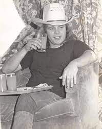 Ronnie van zant wiki biography. I Don T Even Expect To Live Very Long Ronnie One Week One Band