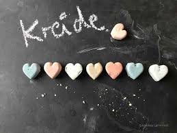 Kreide ist eines der beliebtesten und günstigsten spielutensilien für kinder. Strassenmalkreide Selbst Machen Ein Einfaches Rezept