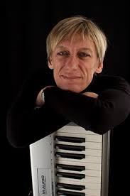 Karen MacIver • Maestra