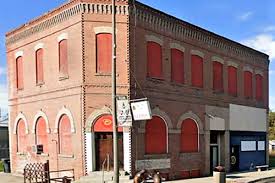 Museum to remodel condemned building