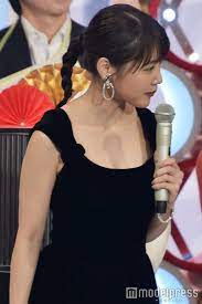 画像2 9 有村架純 美背中sexyデザインに透け感たっぷり ゴージャスドレスで紅白 4変化 紅白リハ最終日 有村架純 紅白 紅白 有 村