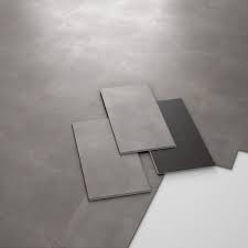 dalle pvc clipsable effet beton taupe artens moods dalle pvc clipsable dalle pvc dalle sol pvc