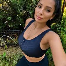 Abby Ferry (@PPLMOVEMENT)