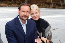 Die aktuellsten news und der heißeste gossip. Prinz Haakon Prinzessin Mette Marit Millionen Minus In Ihrem Haushalt Gala De