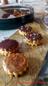 Walnuss Marzipan Platzchen Rezept Marzipan Platzchen Marzipan Deutsche Weihnachtsplatzchen