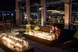 The vüe rooftop bar, located on the 23rd floor of the claridge hotel is atlantic city's only rooftop bar with an impressive 360 degree view of the ac skyline and ocean. Chicago Restaurants With Heated Enclosed Dining Spaces Chicago Tribune