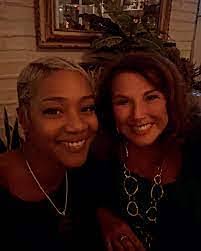 Monique Mcdermott's Instagram, Twitter & Facebook