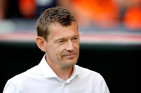 Jeg er klar«: Lars Knudsen fortsætter som fungerede landstræner