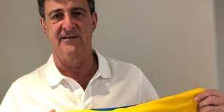 (de) mario kempes lička (pronounced mario litchka; Mario Kempes Kommt Zur Geburtstagsparty Der Vienna Fussball Derstandard De Sport