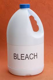 Comment blanchir le linge avec de l'eau oxygénée ? La Javel Pour Raviver Un Linge Jauni