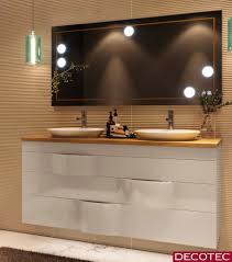 Que ce soit à travers un meuble suspendu en bois, une colonne de rangement, ou encore un banc en teck, la salle de bain en teck se veut à la fois élégante et robuste. Illusion Nouveaute 2018 Ou La Fascination En Trompe L Oeil Illusion S Apprete A Prendre Vie Au Meuble Vasque Meuble Double Vasque Salle De Bains Avec Wc