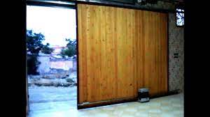 Compte tenu des avantages de ce genre de portes. Porte Suspendu Bois Coulissant Youtube