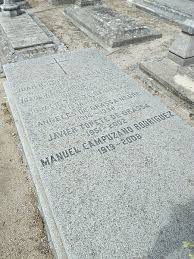 File:Tumba familia Topete.jpg