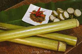 Rendang yang biasanya dijual di rumah makan padang ini memang sangat menggugah selera. Lemang Si Merah By Mz Catering Mz Catering