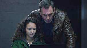 Attention, les paragraphes qui suivent contiennent des spoilers sur l'épisode de plus belle la vie diffusé demain soir sur france 3 ! Plus Belle La Vie Ce Soir Jacob Veut Recuperer Camille Contre Lucie Resume Video Episode 4216 Pblv Du 15 Fevrier 2021 Stars Actu