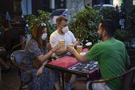 Is it safe to eat in a restaurant. Is It Safe To Eat At Restaurants During Covid 19
