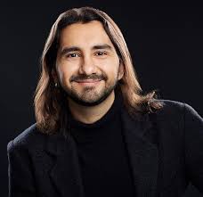 Be sure to attend “Travel Photography: On the Road with @estebantorom “ at  2pm EST