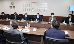 경찰은 박 회장 등 대구은행 주요 관계자가 거액의 비자금을 조성하고, 사적 용도로 사용한다는 제보와 투서를 지난달 초 접수해 수사를 진행 중이라고 설명했습니다. DgbëŒ€êµ¬ì€í–‰ í˜„ìž¥ ì»¨ì„¤íŒ… ì„ í†µí•œ Esgê²½ì˜í™œë™ ì‹¤ì‹œ ëŒ€í•œê¸ˆìœµì‹ ë¬¸