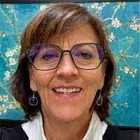 Karen Lebow's Instagram, Twitter & Facebook