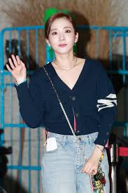 Dara explained that finding a boyfriend was hard for her. Sandara Park Showcasing The Magic Of The Cardigan And Jeans Combo On Her Way To The Video Star Recording Inkistyle