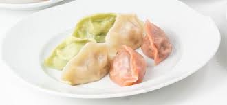 世界的シェフ奥田政行シェフ考案中華水餃子とイタリアンラビオリの融合色水餃子6月10日新発売 食べ物のアイデア ラビオリ シェフ