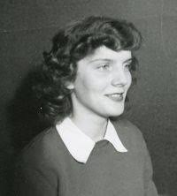 Elizabeth Ranes's Instagram, Twitter & Facebook