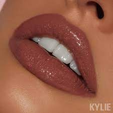 Kylie cosmetics manufacturer, seed beauty, has filed a lawsuit against coty, and king kylie, the llc behind kylie cosmetics, due to alleged misappropriation of trade secrets. Kylie Cosmetics Built To Last Liquid Lipstick Story Of ÙÙŠØ³Ø¨ÙˆÙƒ