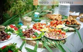 Egal, ob ihr euch am baggersee oder fluß, im park oder auf dem boot trefft, einige leckere kleinigkeit. Picknick Snacks In Der Natur Es Wird Spass Machen Und Lecker Sein Kochen Sie Einfach Und Schnell Verschiedene Snacks Fur Picknicks In Der Natur