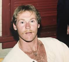 The voice is a vital tool bringing depth and authenticity to an actor's  performance. In Episode 5 of the podcast, How To Become An Actor, explores  essential vocal techniques and elements that