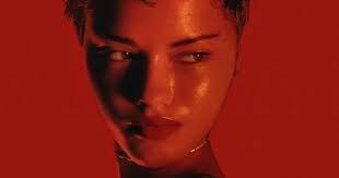 Ellie Phan's Instagram, Twitter & Facebook