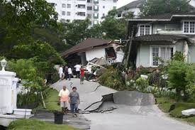 After landslide (09 dec 2008). Landslide At Bukit Antarabangsa Whateverlah