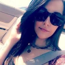 Samantha Neer's Instagram, Twitter & Facebook