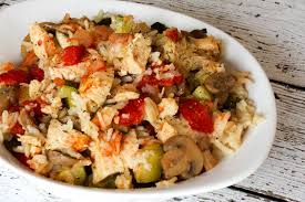 Chicken And Rice Casserole With Zucchini Chicken Zucchini Casserole Zucchini Casserole Recipes Zucchini Casserole