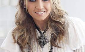 Camelia (born 20 june 1974, as dayang noor camelia abang khalid) is a malaysian singer and model. Femei In Ctrl Camelia Sucu Milionara In Euro Singura Si Disponibila Perfecte Ro