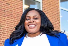 Tamia Minor, Realtor