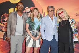 Besides she was a great disco vocalist, leaving some milestones in disco history. Bild Zu Amanda Lear Die Unglaublichen 2 Vignette Magazine Amanda Lear Gerard Lanvin Louane Emera Thierry Desroses Filmstarts De