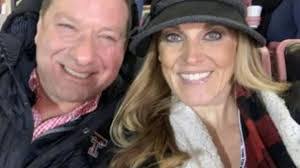 Leslie Beard's Instagram, Twitter & Facebook